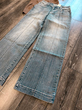 Load image into Gallery viewer, “Western Gal” Light Wash Jeans
