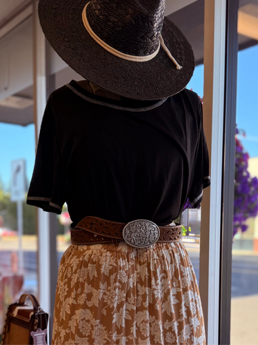 “Sweet & Chic” Tee