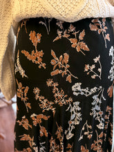 Load image into Gallery viewer, “Winter Sky” Skirt (Up To XL)