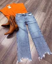 Load image into Gallery viewer, “Casual Weekend” Light Wash Jeans