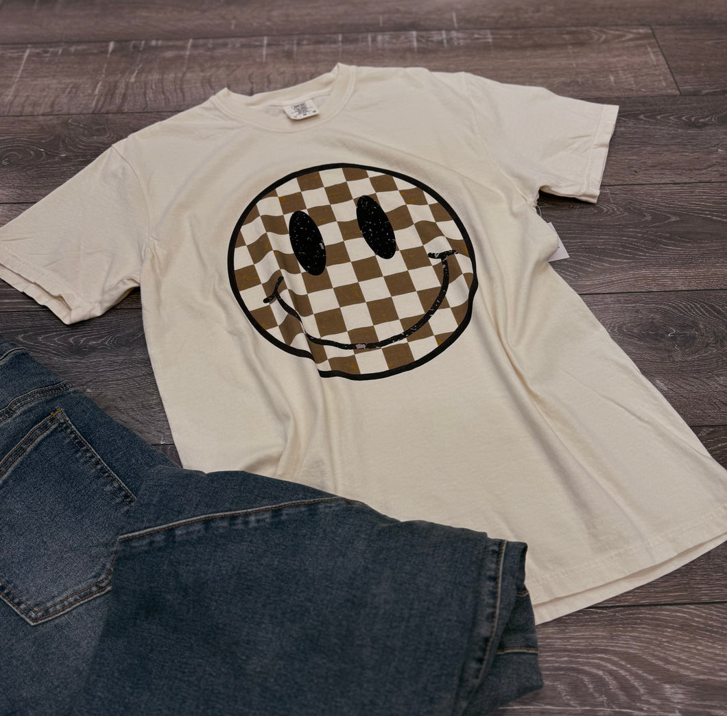 “Happy Day” Smiley Face Graphic Tee