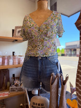 Load image into Gallery viewer, &quot;Wild Flowers&quot; Short Sleeve Blouse