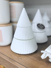 Load image into Gallery viewer, White Tree Candle