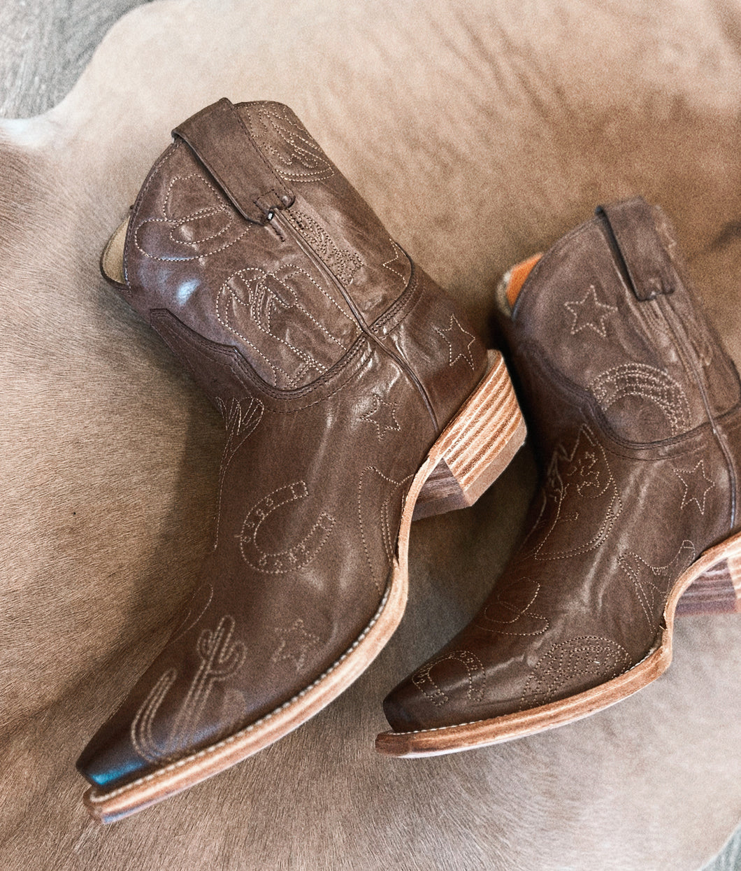 “Cowgirl Heart” Brown Bootie