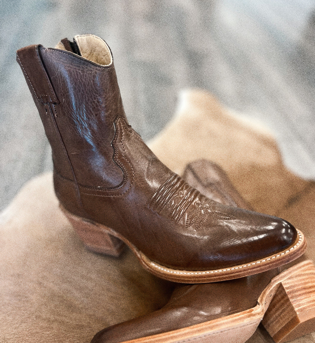 “Classy Cowgirl” Brown Bootie