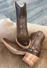 Load image into Gallery viewer, “Classy Cowgirl” Brown Bootie