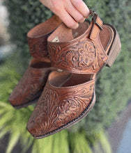 Load image into Gallery viewer, “Prairie Livin’” Tooled Snip Toe Shoe