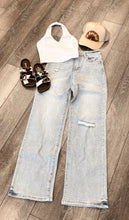 Load image into Gallery viewer, “Bright Side” Light Wash Jeans