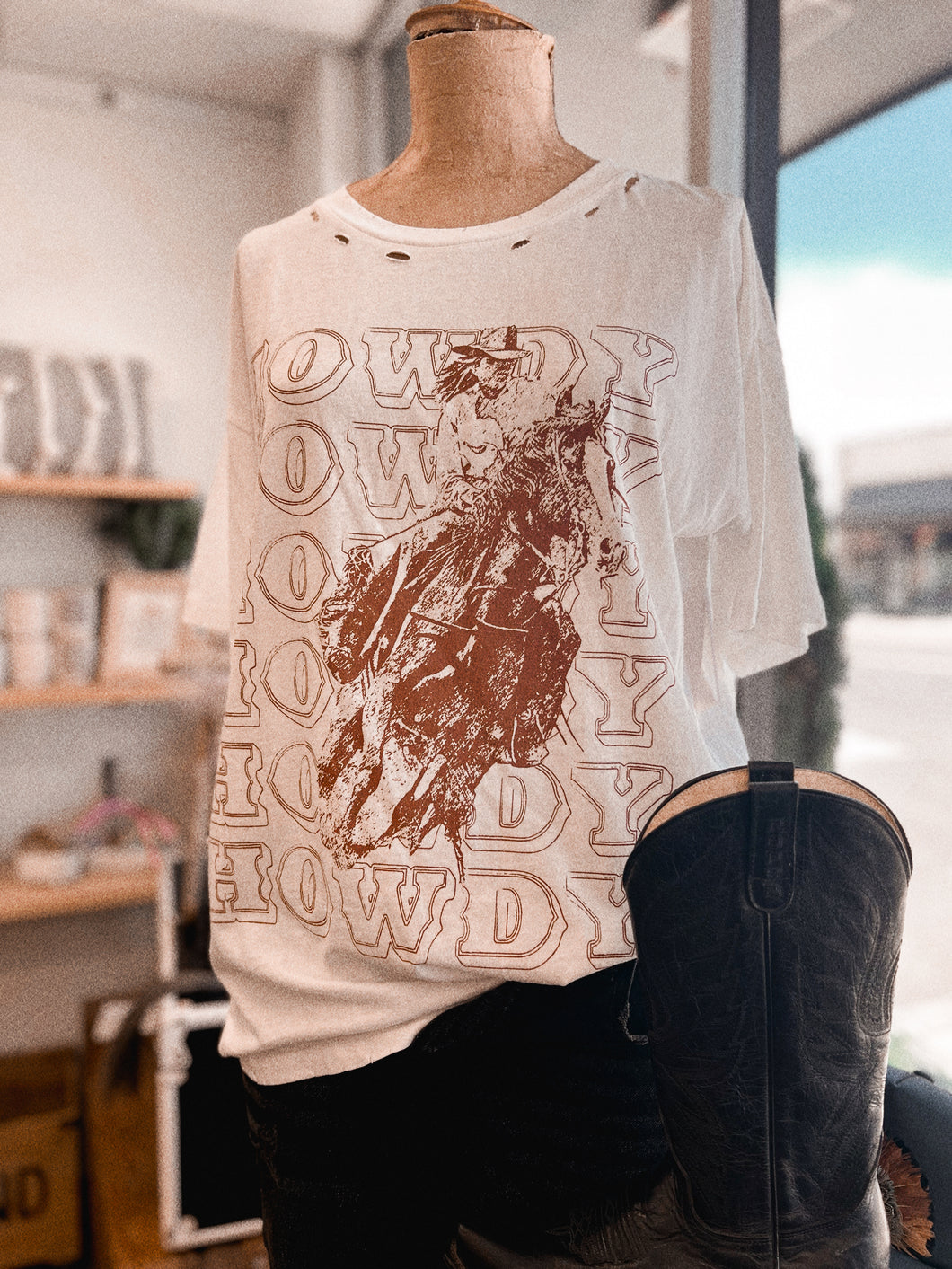 “Howdy” Tee